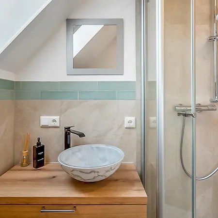 Namaste Homes - Ferienwohnung Mit Dachterrasse Bad Windsheim Exterior foto