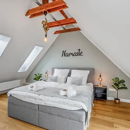 Namaste Homes - Ferienwohnung Mit Dachterrasse Bad Windsheim Exterior foto